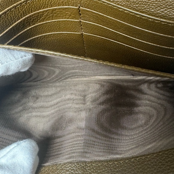 Chloe Bi-Fold Wallet Flap Pebbled Brown Leather Wallet with Gold Clasp - Picture 13 of 16